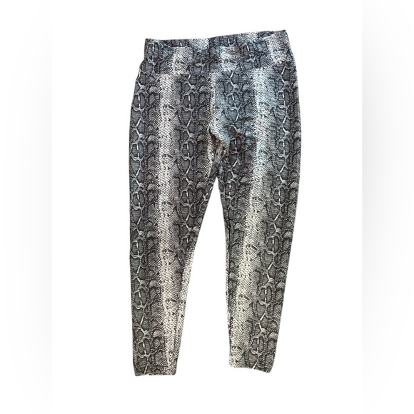 Source Unknown Pants - Boutique Women’s 3xl Snake Print Leggings - Grey & White Festival Pants Workout